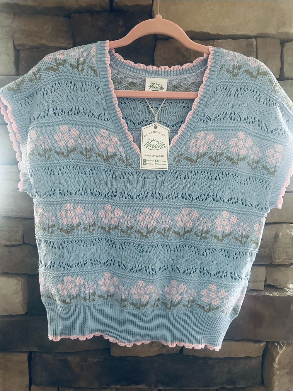 NWT New IN  Pastel Blue Floral Knit Vest with Pink Trim! SZ Small